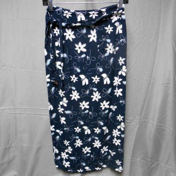 USA Classic Authentic Outfitters blue white skirt - Picture 1 of 2